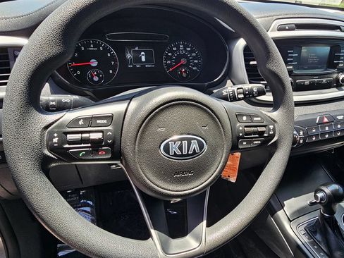Used 2017 Kia Sorento FWD image 28