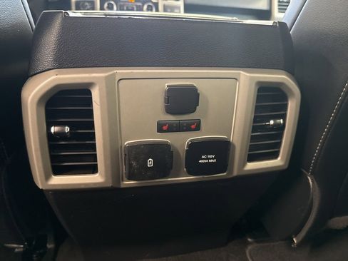 Used 2019 Ford F150 Lariat w/ Equipment Group 502A Luxury image 21