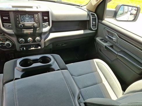 Used 2019 RAM 1500 Big Horn AWD/4WD image 16