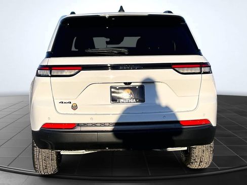 New 2026 Jeep Grand Cherokee Altitude AWD/4WD image 5
