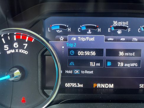 Used 2022 Ford F250 Platinum w/ FX4 Off-Road Package image 2