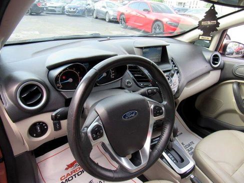 Used 2017 Ford Fiesta Titanium image 9