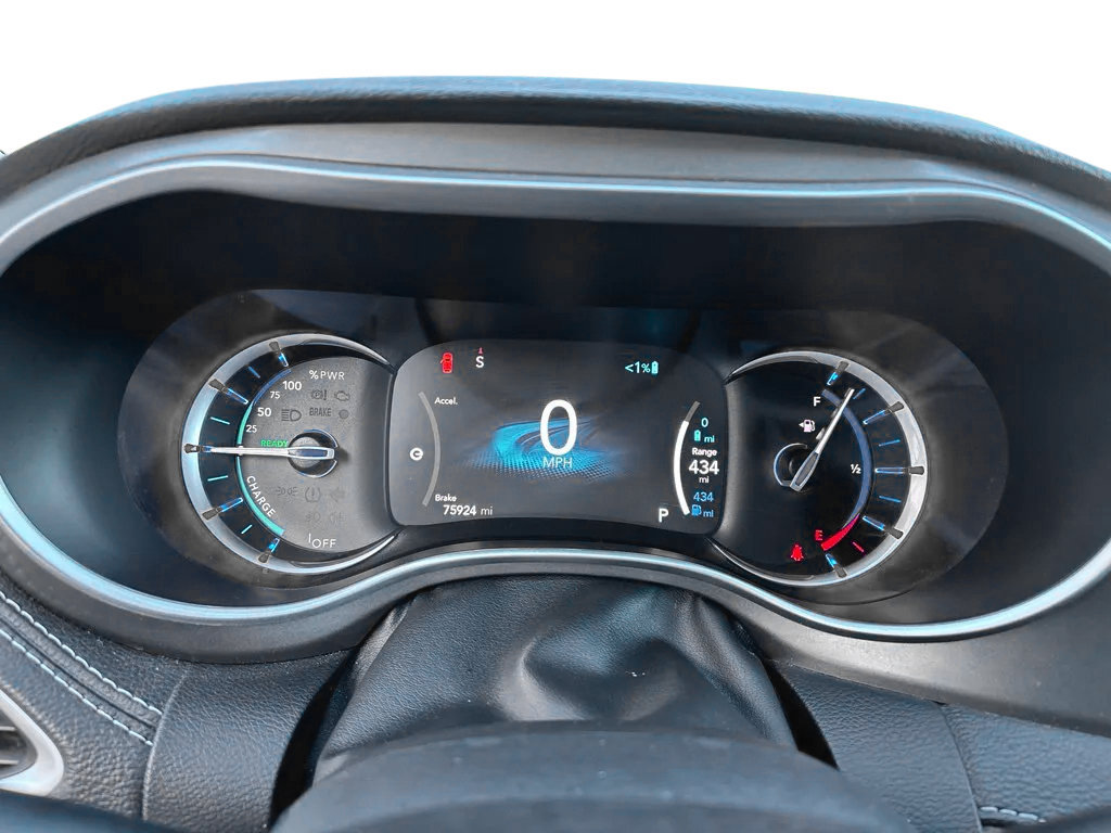 Used 2024 Chrysler Pacifica Limited FWD image 14