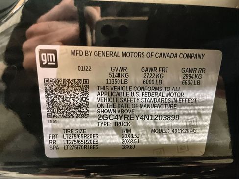 Used 2022 Chevrolet Silverado 2500 High Country w/ Safety Package II image 33