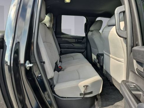 Used 2025 Toyota Tacoma SR5 AWD/4WD image 18