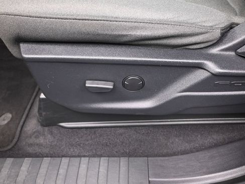 Used 2023 Ford F150 XLT AWD/4WD image 11