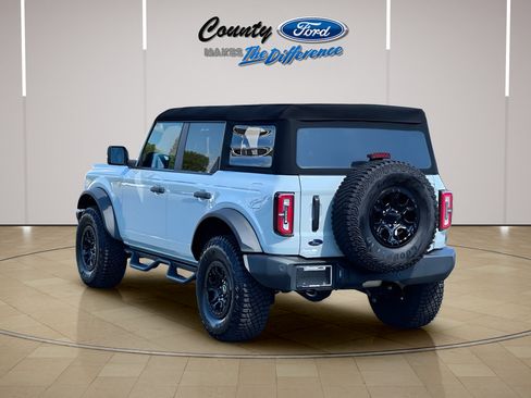 Certified 2024 Ford Bronco Wildtrak AWD/4WD image 7