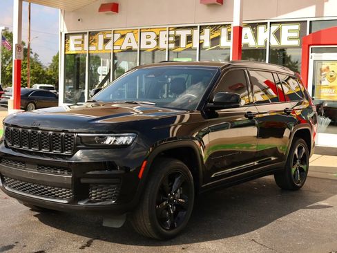 Used 2021 Jeep Grand Cherokee L Laredo AWD/4WD image 1