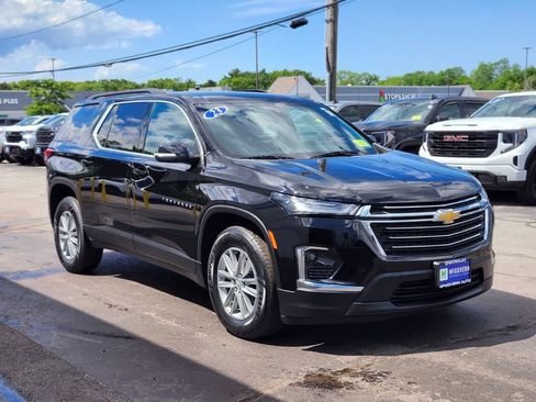 Used 2023 Chevrolet Traverse LT AWD/4WD image 7