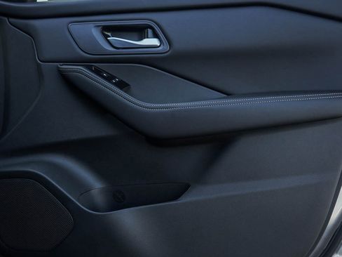 New 2026 Nissan Rogue SV image 10