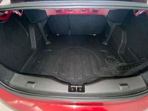 Used 2018 Chevrolet Cruze LT w/ Convenience Package image 12