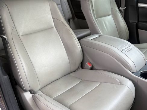 Used 2019 Toyota Highlander XLE FWD image 48