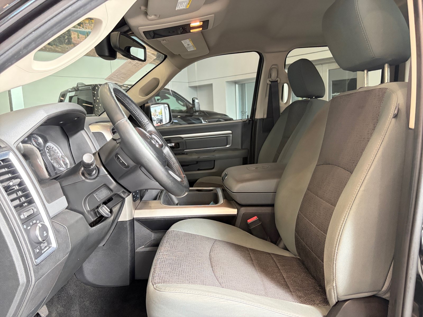 Used 2015 RAM 1500 Big Horn AWD/4WD image 12