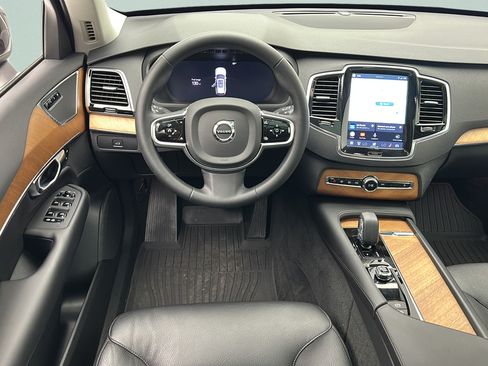 Used 2023 Volvo XC90 B6 Plus w/ Protection Package AWD/4WD image 11