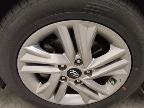 Used 2020 Hyundai Elantra SEL FWD image 31