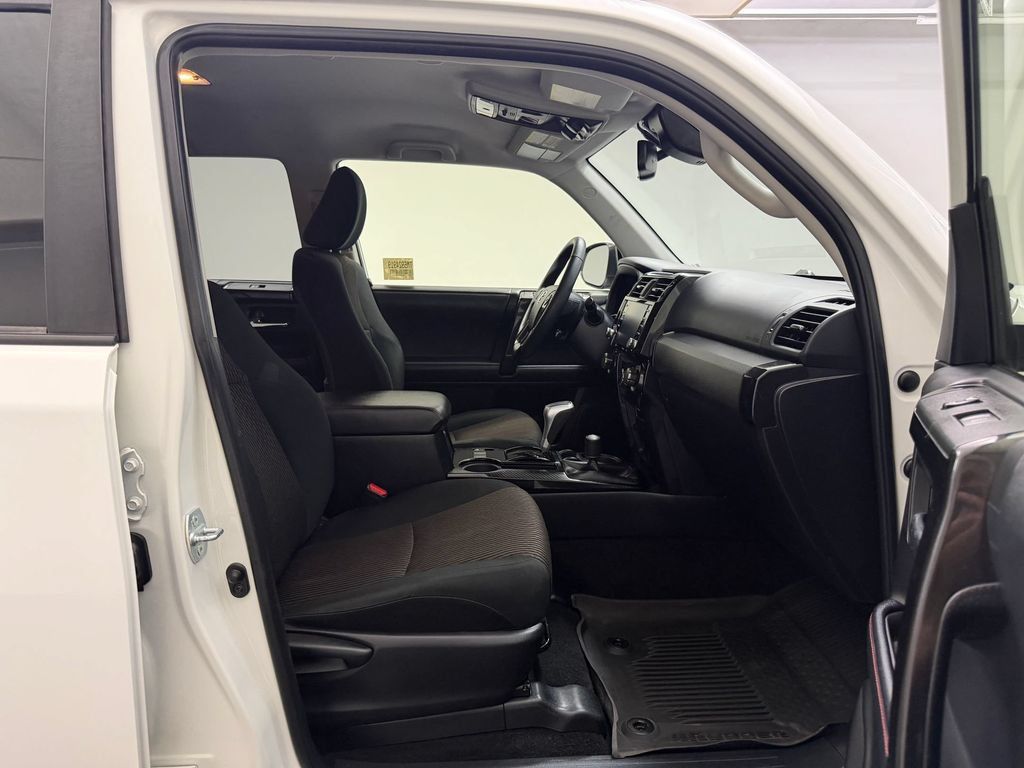 Used 2021 Toyota 4Runner TRD Off-Road AWD/4WD image 27