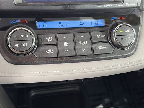 Used 2016 Toyota RAV4 XLE AWD/4WD image 24