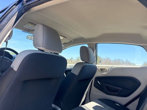 Used 2013 Ford Fiesta S w/ Convenience Pkg image 18