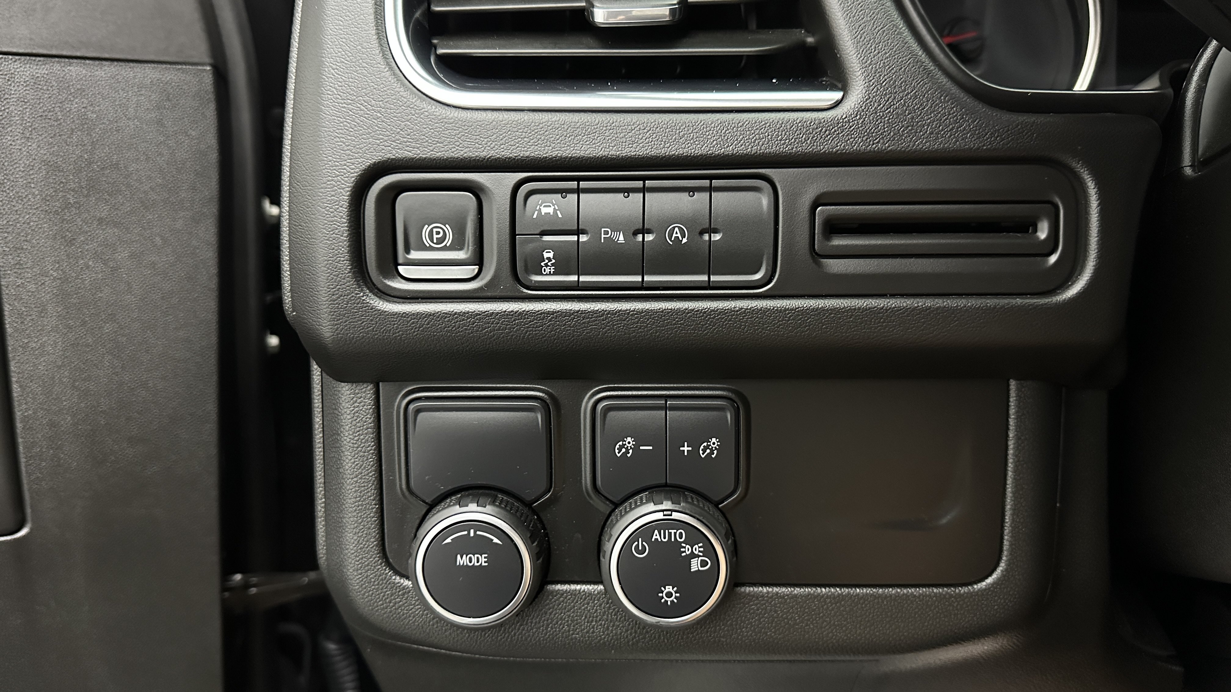 Used 2024 Chevrolet Tahoe LS RWD image 16