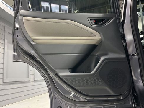 Used 2026 Subaru Forester Premium image 32