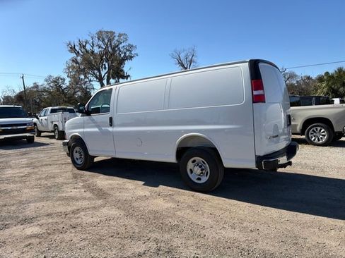 New 2026 Chevrolet Express 3500 w/ Driver Convenience Package RWD image 8
