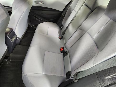 Used 2023 Toyota Corolla SE image 12