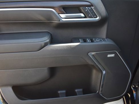 Used 2023 GMC Sierra 1500 SLT w/ SLT Convenience Package image 14