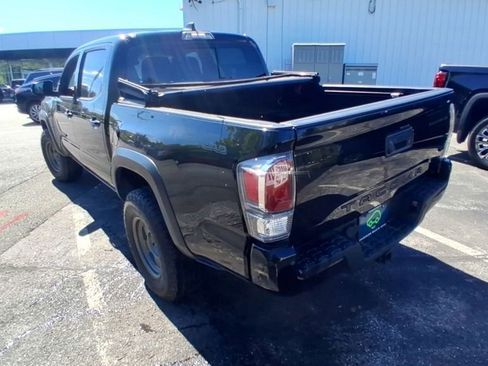 Used 2020 Toyota Tacoma TRD Off-Road w/ TRD Premium Off Road Package AWD/4WD image 5
