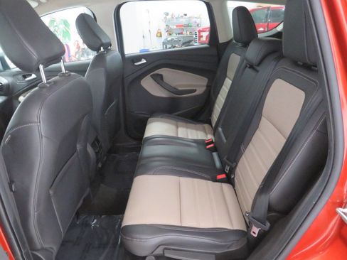 Used 2019 Ford Escape SEL image 13
