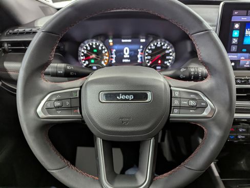 Used 2024 Jeep Compass Trailhawk image 16