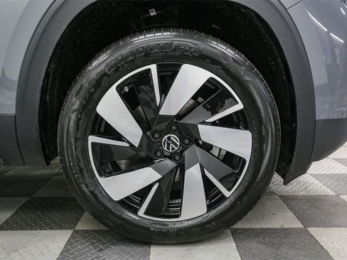New 2026 Volkswagen Atlas Cross Sport SE AWD/4WD image 12