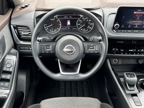 Used 2023 Nissan Rogue SV FWD image 15
