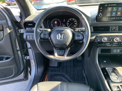 Used 2024 Honda Pilot TrailSport image 19