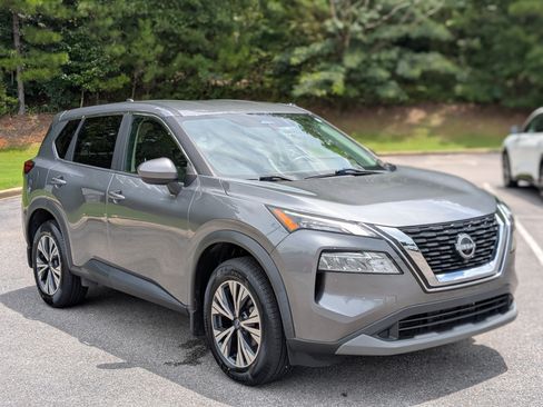 Used 2023 Nissan Rogue SV FWD image 11