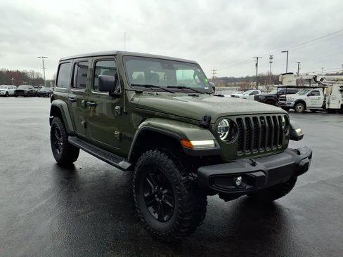 Used 2021 Jeep Wrangler Unlimited Sahara AWD/4WD image 7