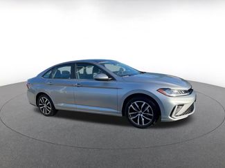 Used 2025 Volkswagen Jetta SE video 2