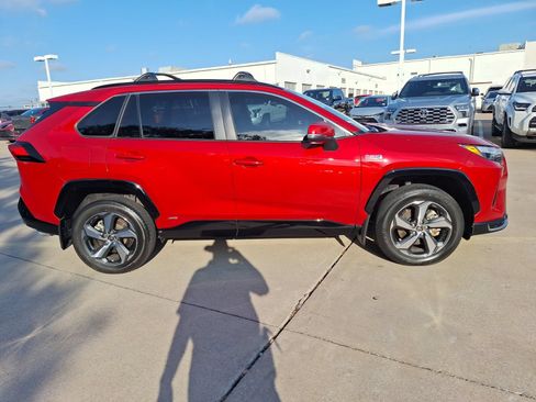 Used 2024 Toyota RAV4 SE w/ Weather & Moonroof Package AWD/4WD image 7