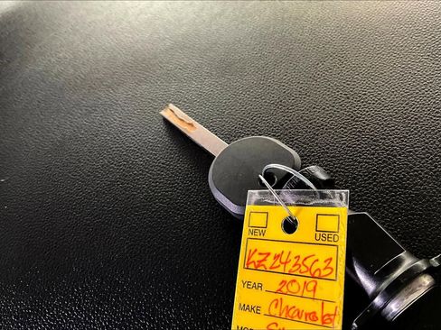 Used 2019 Chevrolet Silverado 1500 Custom Trail Boss image 14