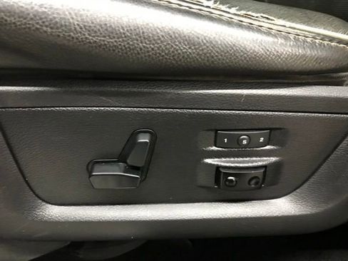 Used 2016 RAM 3500 Laramie Longhorn image 10