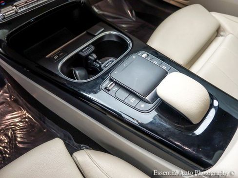 Used 2021 Mercedes-Benz CLA 250 w/ Premium Package image 22