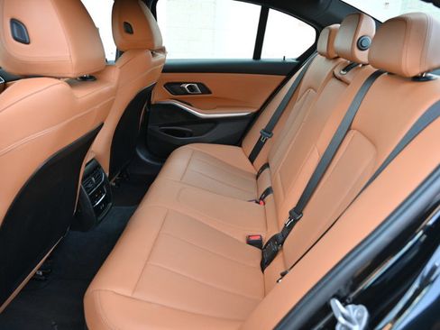 Used 2024 BMW 330i xDrive Sedan w/ Premium Package image 19