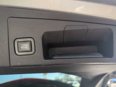 Used 2019 Cadillac XT5 Premium Luxury image 22