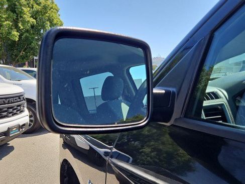 Used 2017 RAM 1500 Express RWD image 19
