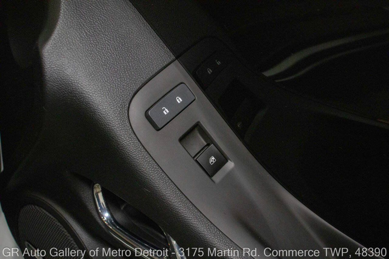 Used 2013 Chevrolet Camaro LT RWD image 35
