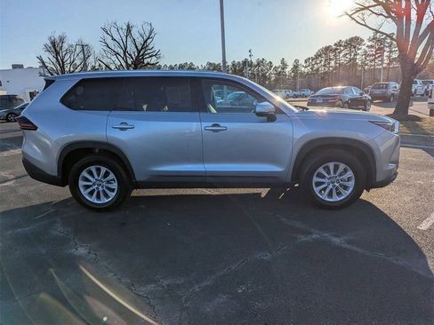 Used 2025 Toyota Grand Highlander XLE image 9