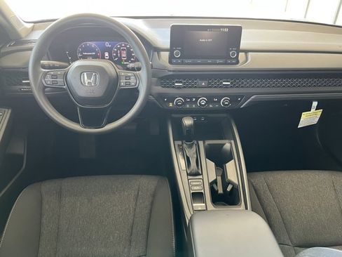 Certified 2025 Honda Accord SE image 15