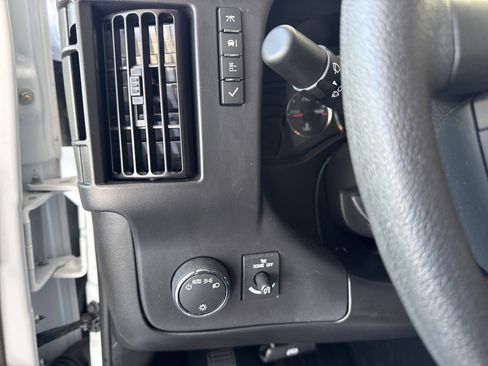 Used 2024 GMC Savana 2500 w/ Driver Convenience Package image 33