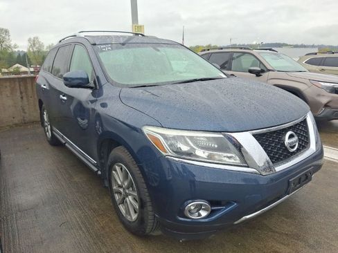 Used 2015 Nissan Pathfinder SL w/ SL Premium Package image 2