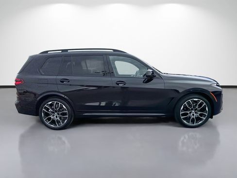 New 2027 BMW X7 xDrive40i w/ M Sport Package AWD/4WD image 2