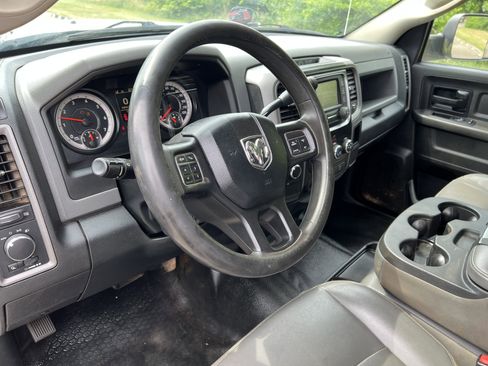 Used 2018 RAM 2500 Tradesman w/ Chrome Appearance Group image 19